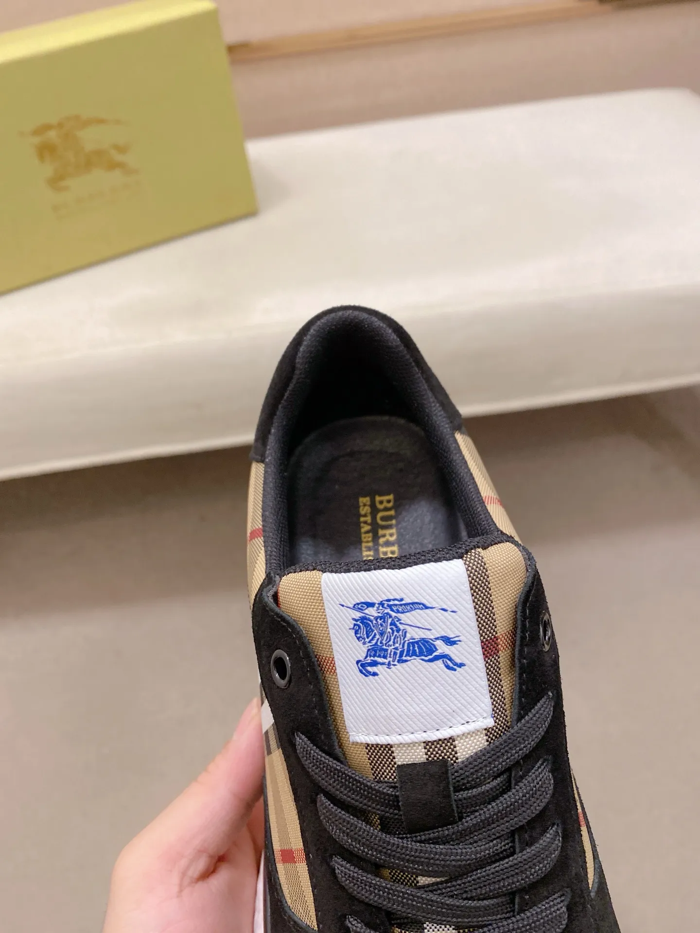 Men's clothing and shoes💰:442💰🇮🇹🇮🇹Synchronized with BURBERRY's top purchasing agents🔍🔍. First-layer cowhide and fabric imported from Italy. Fully imported mesh lining, sole: original sole provided by the original factory, exclusive movable molded sole, super comfortable, original factory follow-up goods, 🔍🔍high quality, can be entered and exited at will, welcome to compare code number 38-44 (45 is custom-made and cannot be returned or exchanged)